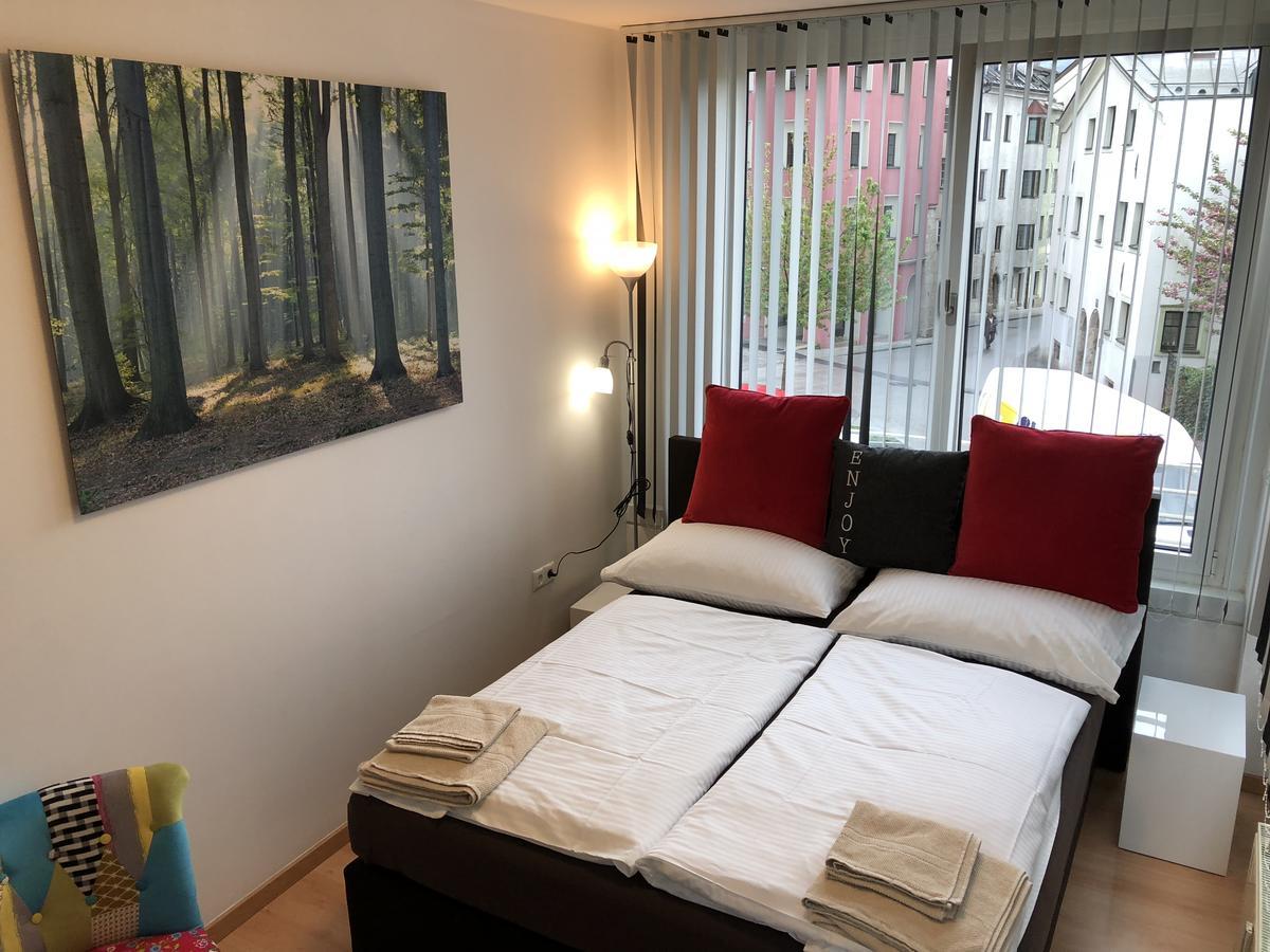 Apartment Maximilian In Old Town Инсбрук Экстерьер фото